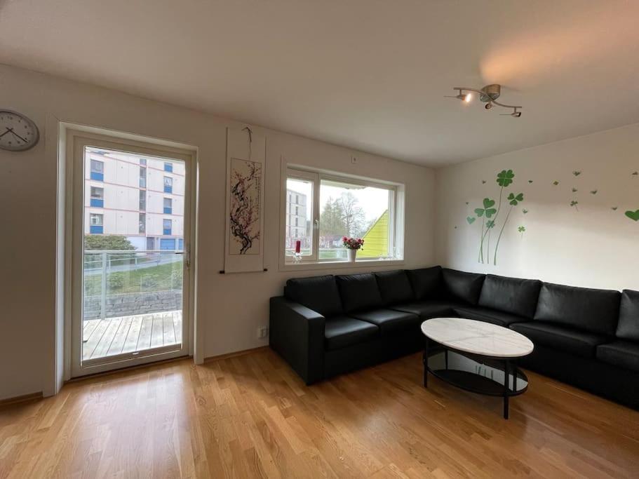 3 Sleeping Rooms For 82M2 Which Direct Traffic To Airport And City Center Bergen Eksteriør bilde