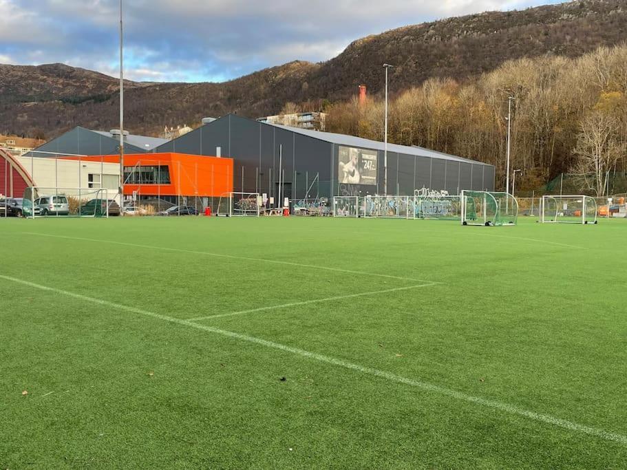 3 Sleeping Rooms For 82M2 Which Direct Traffic To Airport And City Center Bergen Eksteriør bilde